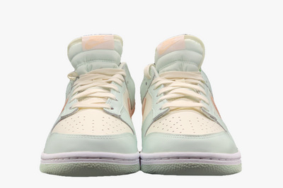 NIKE DUNK LOW BARELY GREEN (W)
